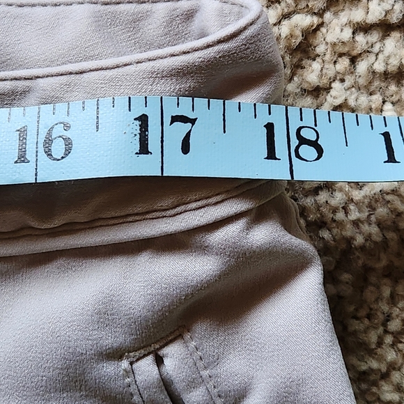 Lady Hagen golf shorts Size 14 Color light khaki - Picture 5 of 13